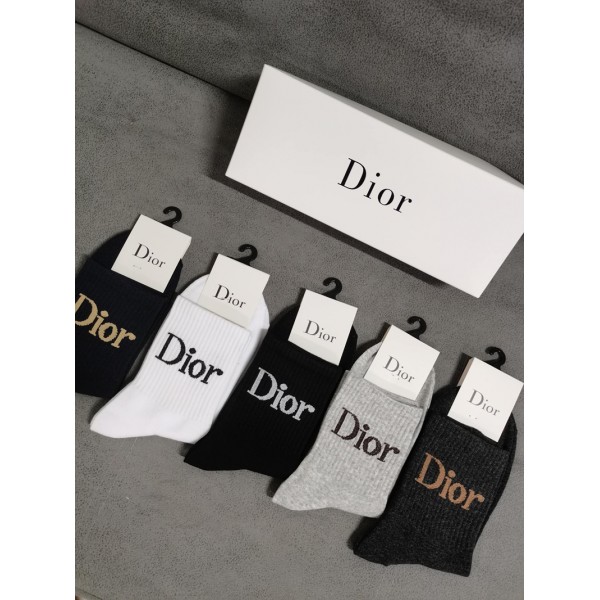 Dior ディオールハイソックス ブランド スポーツ コピーブランド激安靴下メンズレディーススーパーコピー韓国 冷えとりくつした  保温 ルームソックス ブランド通販