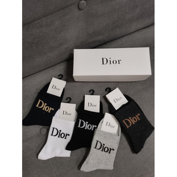 Dior ディオールハイソックス ブランド スポーツ コピーブランド激安靴下メンズレディーススーパーコピー韓国 冷えとりくつした  保温 ルームソックス ブランド通販