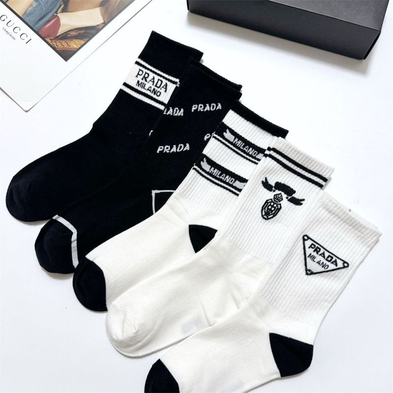 ブランドプラダ靴下 偽物