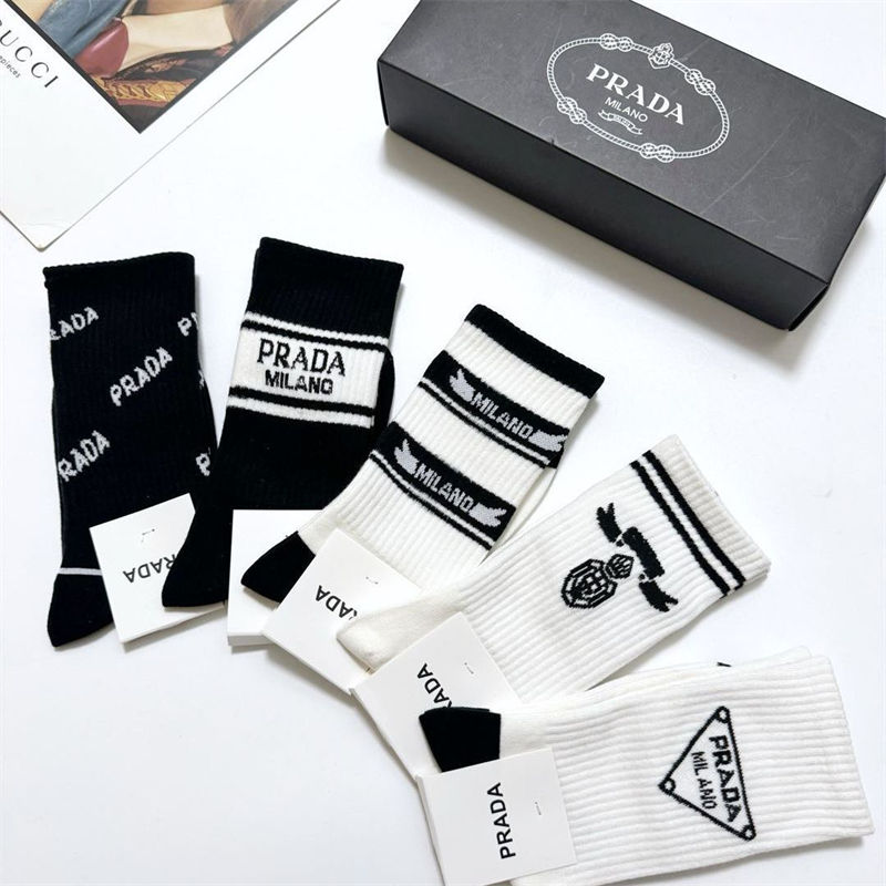 Prada 保温 ルームソックス ブランド