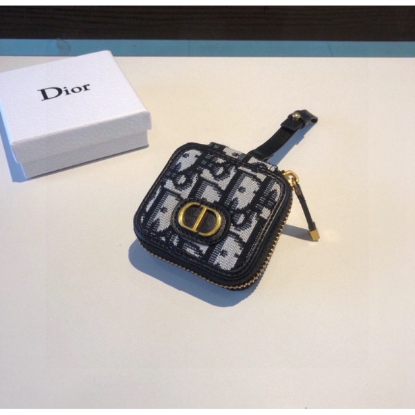 Dior ディオールブランド Airpods Pro2 4/3ケース 保護 エアーポッズ プロ2ケース 便利 カラビナ付き軽量 エアーポッズ プロ2/3 4カバー 紛失防止airpods pro2 4 MAXケース シリコン