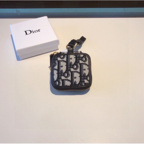 Dior ディオールブランド Airpods Pro2 4/3ケース 保護 エアーポッズ プロ2ケース 便利 カラビナ付き軽量 エアーポッズ プロ2/3 4カバー 紛失防止airpods pro2 4 MAXケース シリコン