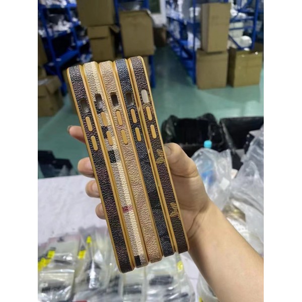 Coach コーチ Burberry バーバリー Lv ルイヴィトン ハイブランドiphone 14 Pro Max 15 Plusケースカバーアイフォン 15 14プロ マックス/14プロ/14カバー 落下防止アイフォン15/14proケースブランド 手触り良い 男女兼用iPhone 15 14 pro maxケースカバー