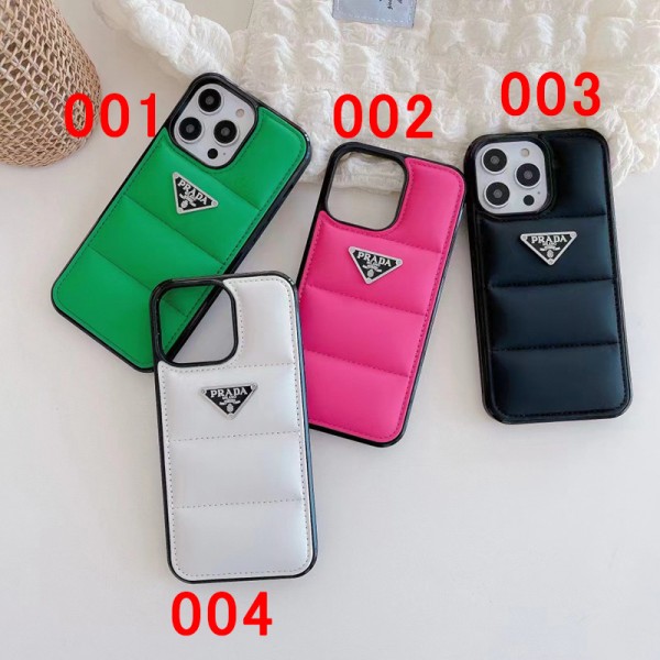 Prada ブランド iphone 15 14 pro maxケース ダウンカバー プラダ アイフォン14plus/13pro/13pro maxケース 衝撃吸収 キズ防止 iPhone13 12 pro maxケース 個性デザイン iPhone11pro max/11ケース 滑り止め メンズ 男子