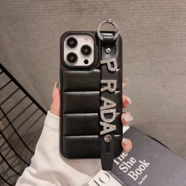 Prada プラダアイフォン 15 14プロ マックス/14プロ/14カバー 落下防止耐衝撃のiPhone 15 14 ultra plusスマホケースブランドiPhone 15 14 プロマックススマホカバー激安男女兼用iPhone 15 14 pro maxケースカバー