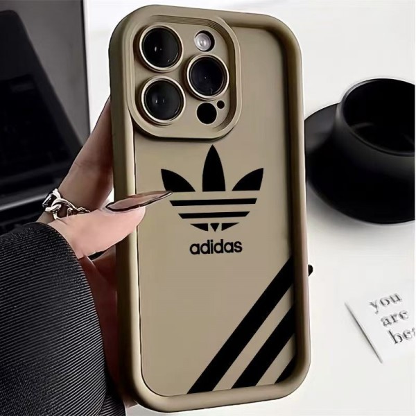 Adidas アディダスハイブランドiphone 17e 16e 14 17 Pro Max 15 PlusケースカバーアイフォンAir /16プロ マックス/15 17 プロ/16カバー 落下防止耐衝撃のiPhone Air 17pro 16e 15 pro max 17eスマホケースアイフォン17/17e/15/14 13pro 12 16+ケースブランド 手触り良い 