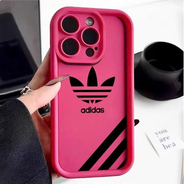 Adidas アディダスハイブランドiphone 17e 16e 14 17 Pro Max 15 PlusケースカバーアイフォンAir /16プロ マックス/15 17 プロ/16カバー 落下防止耐衝撃のiPhone Air 17pro 16e 15 pro max 17eスマホケースアイフォン17/17e/15/14 13pro 12 16+ケースブランド 手触り良い 