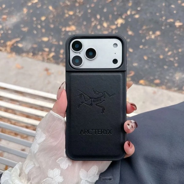 ARC'TERYX アークテリクスハイブランドiphone Air 16e 14 17 Pro Max 15 Plusケースカバー耐衝撃のiPhone Air 17pro 16e 15 pro max 14  13 12 plusスマホケースブランドiPhone  16プロマックス15 14 17 Air スマホカバー激安アイフォン17/air/15/14 13pro 12 16+ケースブランド 手触り良い 