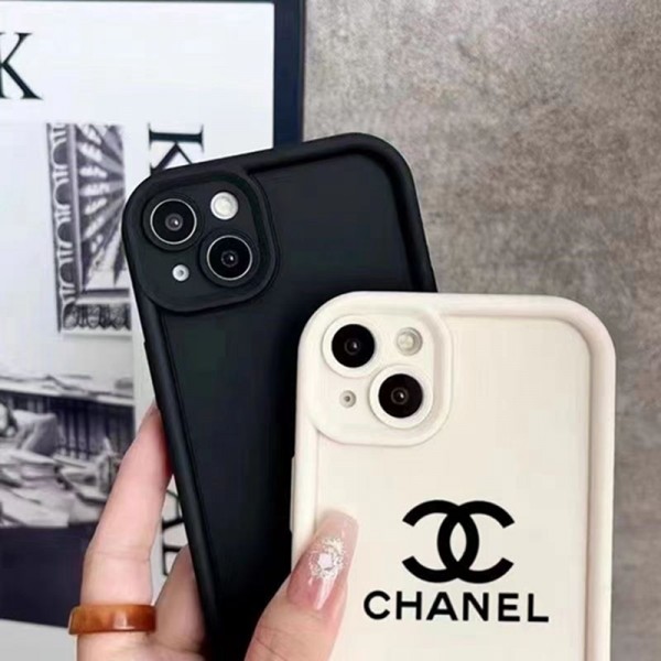 Chanel シャネル Supreme シュプリームアイフォン16 15 14プロ マックス/14プロ/14カバー 落下防止耐衝撃のiPhone 15 14 ultra plusスマホケース男女兼用iPhone 15 14 pro maxケースカバーアップル 15+ 14proブランドスマホカバー薄型オシャレ