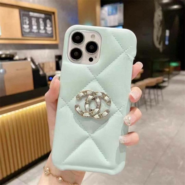 Chanel シャネルアイフォン16 pro max 15 plus 14pro ブランドケースアイフォン 16プロ マックス/15プロ/16カバー 落下防止男女兼用iPhone 15 14 16 pro maxケースカバーアップル 15+ 14pro 16ブランドスマホカバー薄型オシャレ