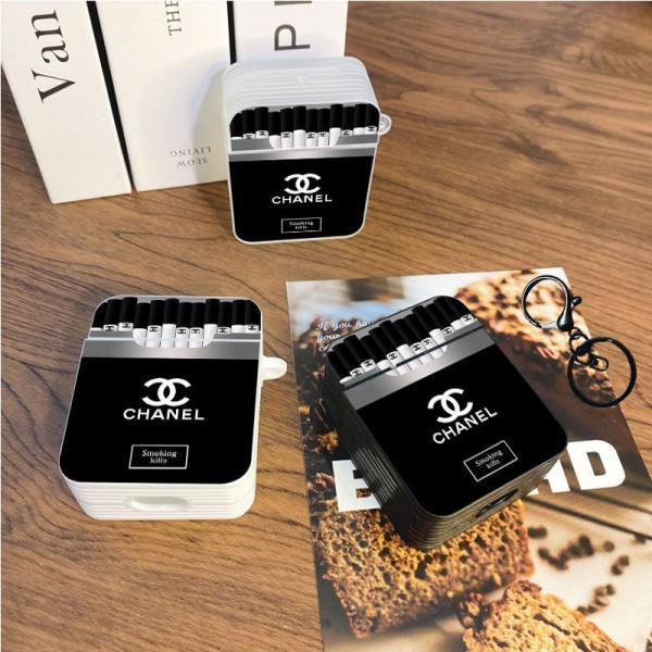 Chanel シャネル 第3世代 airpods 4/pro2 ケース ハイブランド 落下防止軽量 エアーポッズ 4/プロ2/3カバー 紛失防止ブランド Airpods Pro2/3 4メンズ レディースairpods pro2/4 3ケース ストラップ付き