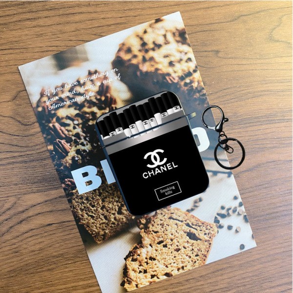 Chanel シャネル 第3世代 airpods 4/pro2 ケース ハイブランド 落下防止軽量 エアーポッズ 4/プロ2/3カバー 紛失防止ブランド Airpods Pro2/3 4メンズ レディースairpods pro2/4 3ケース ストラップ付き