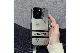 シャネルシュプリームスマホカバーiphone 17 フェンディハイソックス 流行り