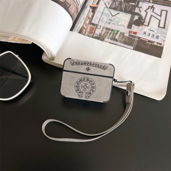 クロムハーツ Chrome Heartsブランド Airpods 4/3/Pro2ケース 保護 エアーポッズ 第四世代ケース 便利 カラビナ付きブランド Airpods Pro2/3 4メンズ レディースairpods 4 pro2ケース シリコン