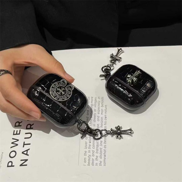 クロムハーツ Chrome Hearts エアーポッズ 第四世代ケース 便利 カラビナ付き 第3世代 airpods 4/pro2 ケース ハイブランド 落下防止軽量 エアーポッズ 4/プロ2/3カバー 紛失防止ブランド Airpods Pro2/3 4メンズ レディース