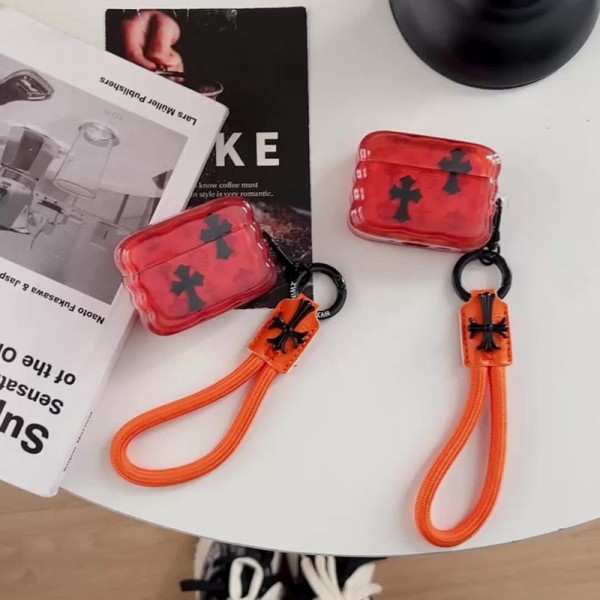 クロムハーツ Chrome Hearts 第3世代 airpods Pro3/4/pro2 ケース ハイブランド 落下防止軽量 エアーポッズ プロ3/4/プロ2/3カバー 紛失防止airpods Pro3 4 pro2ケース シリコンairpods Pro3/pro2/4 3ケース ストラップ付き