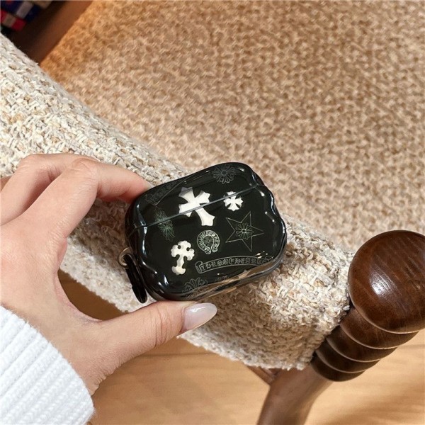 クロムハーツ Chrome Heartsブランド Airpods Pro3/4/3/Pro2ケース 保護軽量 エアーポッズ プロ3/4/プロ2/3カバー 紛失防止airpods Pro3 4 pro2ケース シリコンairpods Pro3/pro2/4 3ケース ストラップ付き