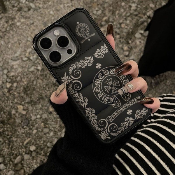 クロムハーツ Chrome Heartsハイブランドiphone 16e 14 17 Pro Max 15 Plusケースカバー耐衝撃のiPhone 17pro 16e 15 pro max 14  13 12 plusスマホケースブランドiPhone  16プロマックス15 14 17 Air スマホカバー激安アップル 15+ 14pro 16e 17ブランドスマホカバー薄型オシャレ