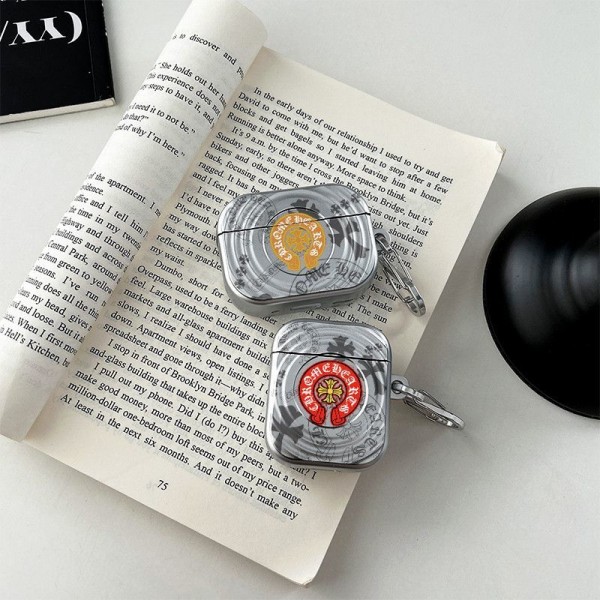 クロムハーツ Chrome Hearts 第3世代 airpods Pro3/4/pro2 ケース ハイブランド 落下防止ブランド Airpods Pro3/Pro2/3 4カバーメンズ レディースairpods Pro3 4 pro2ケース シリコンairpods Pro3/pro2/4 3ケース ストラップ付き