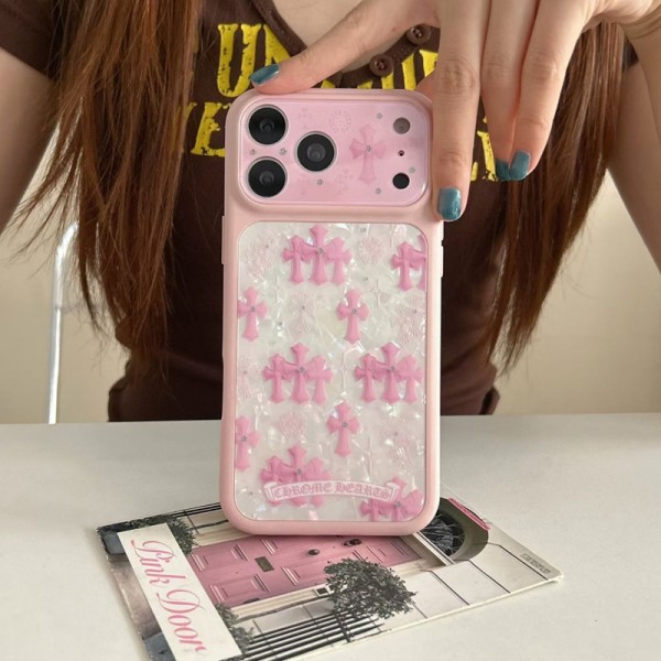 クロムハーツ Chrome Hearts耐衝撃のiPhone 18pro max Air 17pro 16e 15 pro max 17eスマホケースブランドiPhone 16プロマックス15 18 17 Air スマホカバー激安アイフォン18pro max/17/17e/15/14 13pro 16+ケースブランド 手触り良い 男女兼用iPhone  18 Air 15 14 16 17pro maxケースカバー