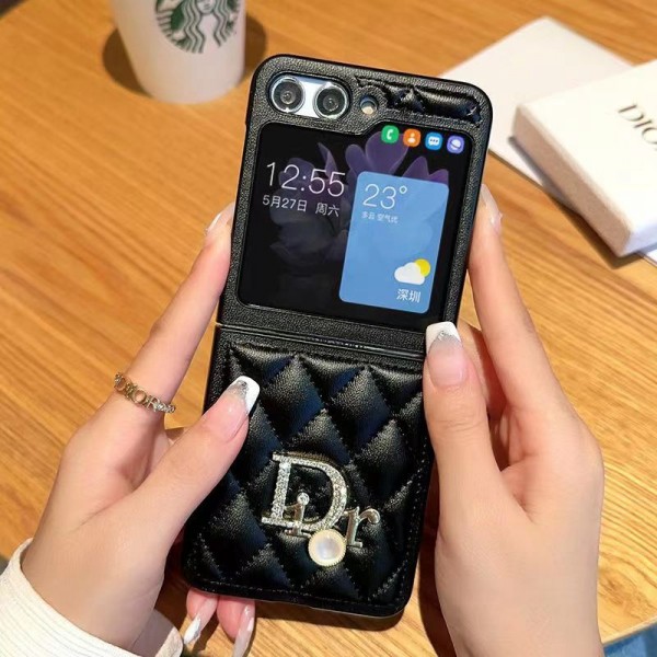 Dior ディオールブランド Samsung Z flip 5 4スマホカバー 流行りギャラクシー Z Flip5/4ケース ビジネス 高品質 メンズSamsung Zスマホケース気質オシャレGalaxy Z Flip5/4/3ケース 高級感 シンプル 逸品