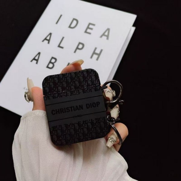 Dior ディオール エアーポッズ 第四世代ケース 便利 カラビナ付き 第3世代 airpods 4/pro2 ケース ハイブランド 落下防止軽量 エアーポッズ 4/プロ2/3カバー 紛失防止ブランド Airpods Pro2/3 4メンズ レディース