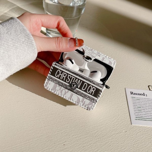 ディオールブランド Airpods 4/3/Pro2ケース 保護 Diorエアーポッズ 第四世代ケース 便利 カラビナ付き 第3世代 ディオールairpods 4/pro2 ケース ハイブランド 落下防止 ディオールairpods pro2/4 3ケース ストラップ付き