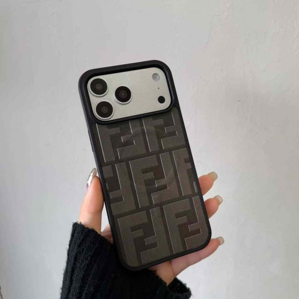 Fendi フェンディアイフォン17 air 16 pro max 15 plus 14pro 16e ブランドケースハイブランドiphone 17e 16e 14 17 Pro Max 15 PlusケースカバーアイフォンAir /16プロ マックス/15 17 プロ/16カバー 落下防止アイフォン17/17e/15/14 13pro 12 16+ケースブランド 手触り良い 