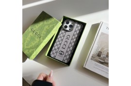 iphone 17proグッチケースステューシー プラダGalaxy z flip fold 7カバー