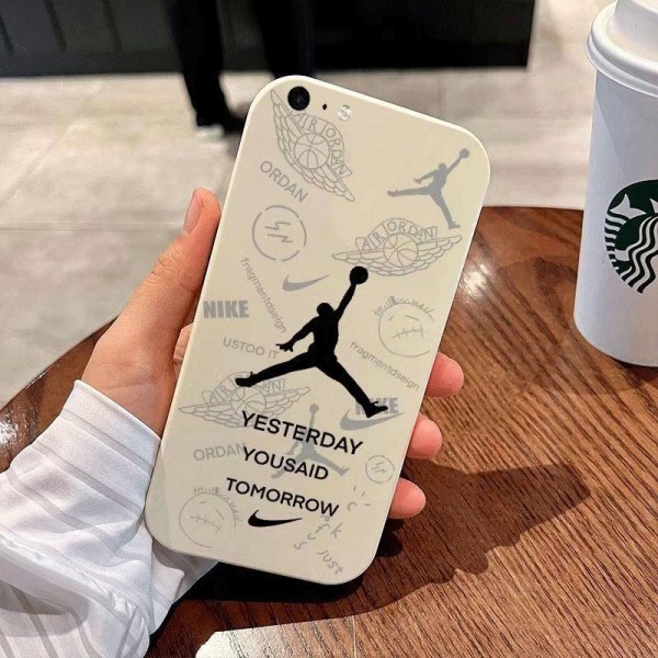 Jordan ジョーダンアイフォン16 pro max 15 plus 14pro ブランドケースアイフォン 16プロ マックス/15プロ/16カバー 落下防止男女兼用iPhone 15 14 16 pro maxケースカバーアップル 15+ 14pro 16ブランドスマホカバー薄型オシャレ