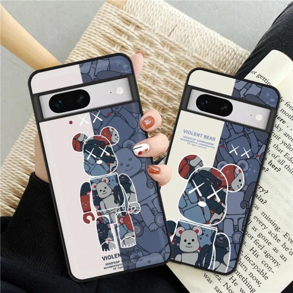 Kaws カウズグーグル iphone 16pro Max 15 14ピクセル 8a 7プロケースGalaxy A55 S24 可愛い女の子Google Pixel 6a/7a 8aケース Xperia 1vi，Xperia 10vi ブランドおしゃれGoogle Pixel 8a 7a 8/8 Pro ケース 耐衝撃 傷防止 ブランド スマホケース Google Pixel 8a/7/6 pro ケース