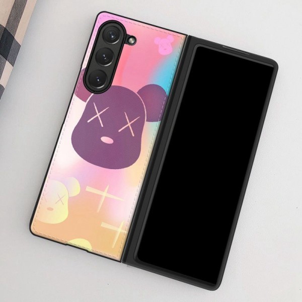 Kaws カウズ ギャラクシー Z Fold5/Fold4ケース ビジネス 高品質 メンズSamsung Galaxy Z Fold5 4スマホケース気質オシャレブランドカバー 落下保護ケース 高級感 シンプル 逸品