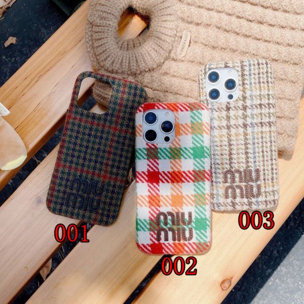 ミュウミュウ MiuMiu耐衝撃のiPhone Air 17pro 16e 15 pro max 14  13 12 plusスマホケースアイフォン17/air/15/14 13pro 12 16+ケースブランド 手触り良い 男女兼用iPhone  Air 15 14 16 17pro maxケースカバーアップル 15+ 14pro 16e 17ブランドスマホカバー薄型オシャレ