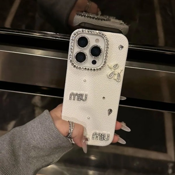 ミュウミュウ MiuMiuアイフォン17 air 16 pro max 15 plus 14pro 16e ブランドケースアイフォンAir /16プロ マックス/15 17 プロ/16カバー 落下防止耐衝撃のiPhone Air 17pro 16e 15 pro max 14  13 12 plusスマホケース男女兼用iPhone  Air 15 14 16 17pro maxケースカバー