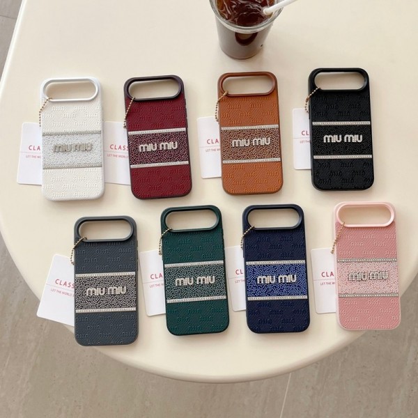 ミュウミュウ MiuMiuアイフォン17 air 16 pro max 15 plus 14pro 16e ブランドケースアイフォンAir /16プロ マックス/15 17 プロ/16カバー 落下防止耐衝撃のiPhone Air 17pro 16e 15 pro max 14  13 12 plusスマホケース男女兼用iPhone  Air 15 14 16 17pro maxケースカバー