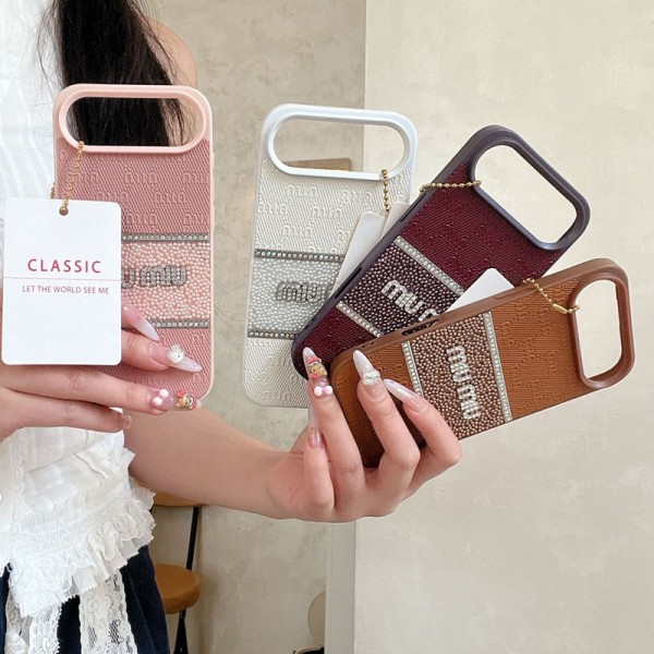 ミュウミュウ MiuMiuアイフォン17 air 16 pro max 15 plus 14pro 16e ブランドケースアイフォンAir /16プロ マックス/15 17 プロ/16カバー 落下防止耐衝撃のiPhone Air 17pro 16e 15 pro max 14  13 12 plusスマホケース男女兼用iPhone  Air 15 14 16 17pro maxケースカバー