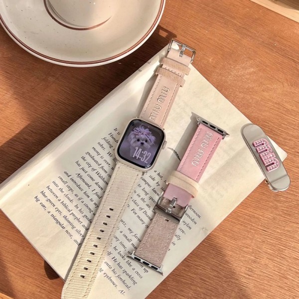 ミュウミュウ MiuMiuブランド アップルウォッチ11 9 10ハンド かわいいモノグラム アップルウォッチse3 SE2バンド レザー製apple watch se3 se2ストラップ ファッションアップルウォッチ7バンド 調節可能