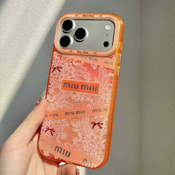 ミュウミュウ MiuMiuアイフォンAir /16プロ マックス/15 17 プロ/16カバー 落下防止耐衝撃のiPhone Air 17pro 16e 15 pro max 17eスマホケースアイフォン17/17e/15/14 13pro 12 16+ケースブランド 手触り良い 男女兼用iPhone  Air 15 14 16 17pro maxケースカバー