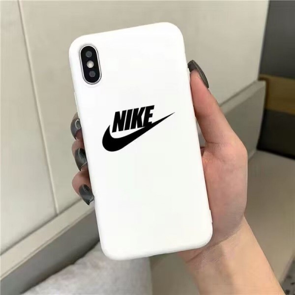 Nike ナイキアイフォン16 pro max 15 plus 14pro 16e ブランドケースアイフォン 16プロ マックス/15プロ/16カバー 落下防止耐衝撃のiPhone  16e 15 pro max 14  13 12 plusスマホケースブランドiPhone  16プロマックス15 14スマホカバー激安
