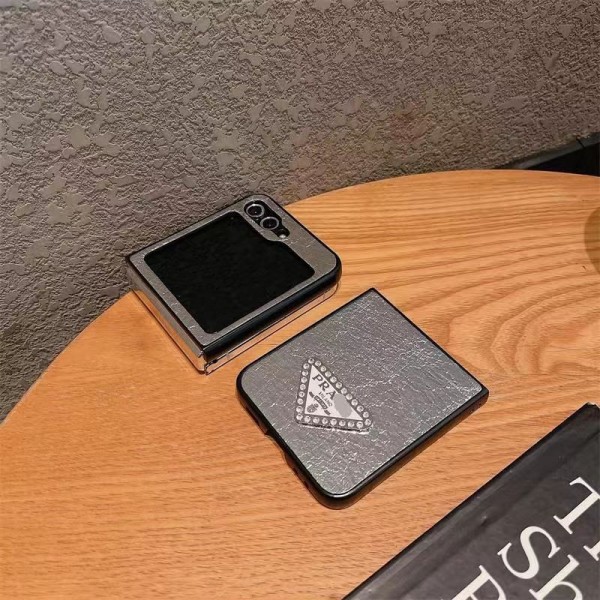 Prada プラダブランド Samsung Z Fold 5 4 flip 3 4スマホカバー 流行りGalaxy Z Flip5 4スマホケース 携帯カバーギャラクシー Z Fold5/Fold4ケース ビジネス 高品質 メンズGalaxy Z Flip5/4ケース 高級感 シンプル 逸品