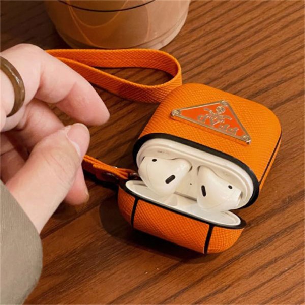Prada プラダブランド Airpods 4/3/Pro2ケース 保護 第3世代 airpods 4/pro2 ケース ハイブランド 落下防止airpods 4 pro2ケース シリコンairpods pro2/4 3ケース ストラップ付き
