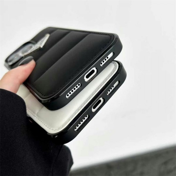 Prada プラダハイブランドiphone16e 14 Pro Max 15 Plusケースカバーアイフォン 16プロ マックス/15プロ/16カバー 落下防止耐衝撃のiPhone  16e 15 pro max 14  13 12 plusスマホケースアップル 15+ 14pro 16eブランドスマホカバー薄型オシャレ