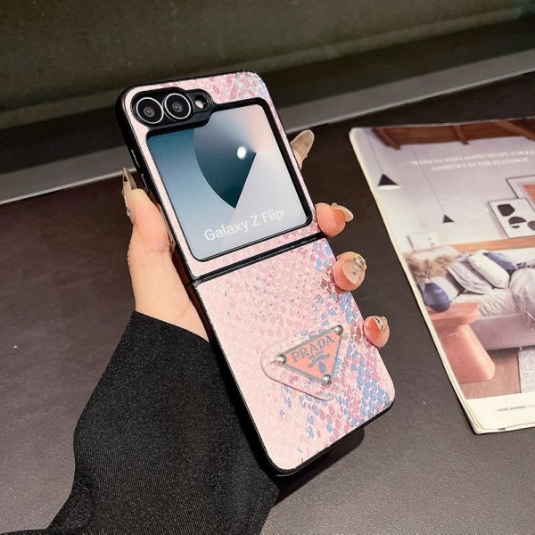Prada プラダブランド Samsung Z Fold 7 6 5 4 flip 7 6 5 4スマホカバー 流行りかわいいGalaxy Z flip Fold 5 4 6 7 ケース 耐衝撃レザーギャラクシー Z Fold6 7 5/Fold7 5 4 6ケース ビジネス 高品質 メンズGalaxy Z Flip7/6/5/4ケース 高級感 シンプル 逸品