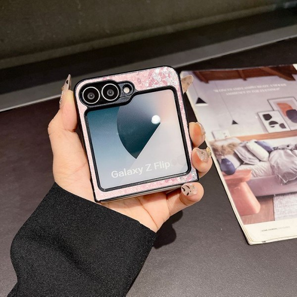 Prada プラダブランド Samsung Z Fold 7 6 5 4 flip 7 6 5 4スマホカバー 流行りかわいいGalaxy Z flip Fold 5 4 6 7 ケース 耐衝撃レザーギャラクシー Z Fold6 7 5/Fold7 5 4 6ケース ビジネス 高品質 メンズGalaxy Z Flip7/6/5/4ケース 高級感 シンプル 逸品
