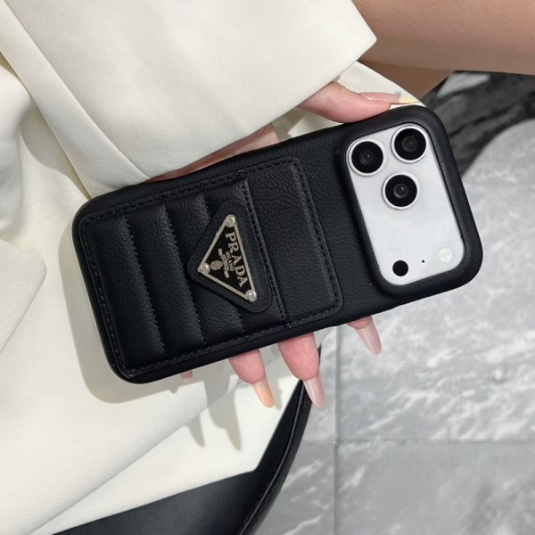 Prada プラダアイフォン18pro 17 air 16 pro max 15 plus 14pro 16e ブランドケース耐衝撃のiPhone 18pro max Air 17pro 16e 15 pro max 17eスマホケース男女兼用iPhone  18 Air 15 14 16 17pro maxケースカバーアップル 18 15+ 14pro 16e 17eブランドスマホカバー薄型オシャレ
