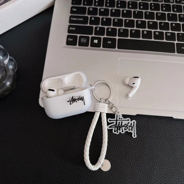 Stussy ステューシーブランド Airpods Pro3/4/3/Pro2ケース 保護 エアーポッズ 第四世代ケース 便利 カラビナ付き 第3世代 airpods Pro3/4/pro2 ケース ハイブランド 落下防止軽量 エアーポッズ プロ3/4/プロ2/3カバー 紛失防止