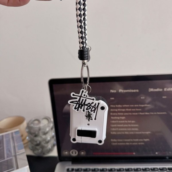 Stussy ステューシー エアーポッズ 第四世代ケース 便利 カラビナ付き軽量 エアーポッズ プロ3/4/プロ2/3カバー 紛失防止airpods Pro3 4 pro2ケース シリコンairpods Pro3/pro2/4 3ケース ストラップ付き