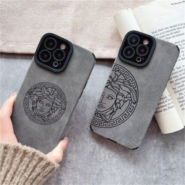 Versace ヴェルサーチハイブランドiphone16e 14 Pro Max 15 Plusケースカバー耐衝撃のiPhone  16e 15 pro max 14  13 12 plusスマホケースアイフォン15/14 13pro 12 16+ケースブランド 手触り良い 男女兼用iPhone 15 14 16 pro maxケースカバー