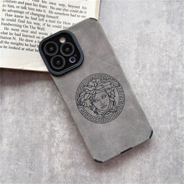 Versace ヴェルサーチハイブランドiphone16e 14 Pro Max 15 Plusケースカバー耐衝撃のiPhone  16e 15 pro max 14  13 12 plusスマホケースアイフォン15/14 13pro 12 16+ケースブランド 手触り良い 男女兼用iPhone 15 14 16 pro maxケースカバー