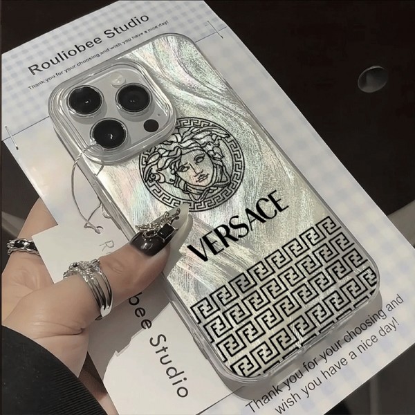 Versace ヴェルサーチェアイフォン18pro 17 air 16 pro max 15 plus 14pro 16e ブランドケースハイブランドiphone 17e 16e 18 17 Pro Max 15 PlusケースカバーブランドiPhone 16プロマックス15 18 17 Air スマホカバー激安男女兼用iPhone  18 Air 15 14 16 17pro maxケースカバー